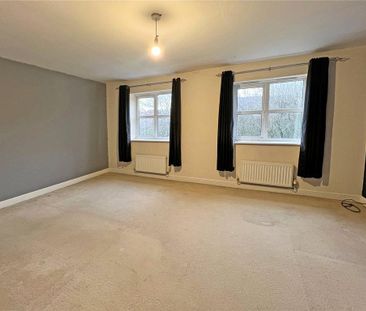 4 bedroom end of terrace house to rent - Photo 2