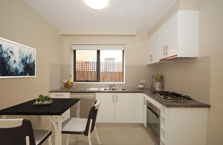 Central & Spacious! - Photo 3