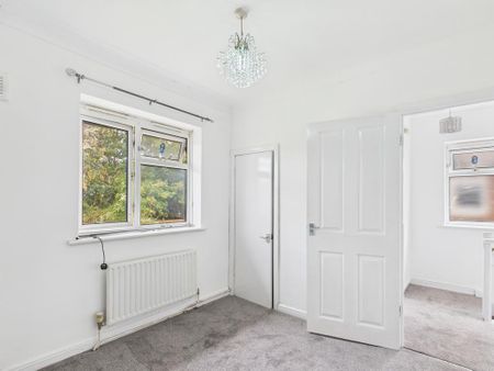 2 bedroom semi-detached house to rent - Photo 4