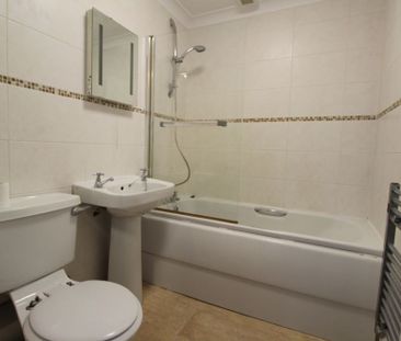 Paddockhall Road, Oakdene Paddockhall Road, RH16 - Photo 6