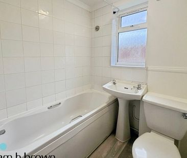 Perryfields - Photo 4