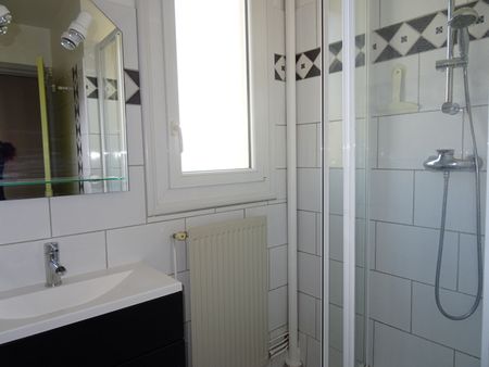 Location Appartement 2 pièces 49m² - Photo 3