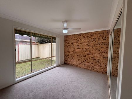 Content Carisbrooke - Photo 2