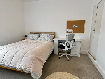 Harvey Street – 3 Bed - Photo 3