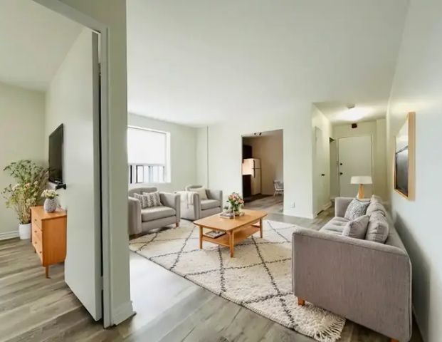 1711 Kingston Rd | 1711 Kingston Rd, Toronto - Photo 1