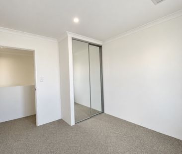 Main Home &dollar;950&sol;Week &vert; Studio &dollar;450&sol;Week - Brand New Coastal Living & a Separate Studio - Photo 6