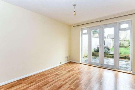 Holly Close, Bicester, OX26 - Photo 2