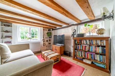 4 bedroom detached house to rent - Photo 2