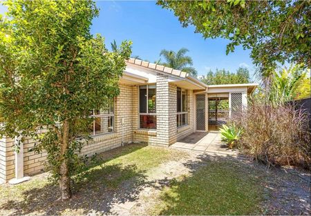 Tranquility and Convenience - Photo 5