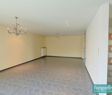 Instapklaar appartement met 3 slaapkamers en terras in hartje Zwalm - Photo 2