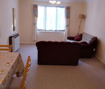 1 bedroom retirement property to rent - Photo 2