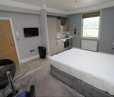 Studio to rent - Photo 1