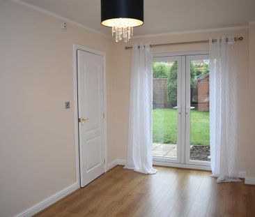 3 bedroom mews to rent - Photo 3