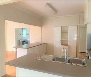 147 Rosanna Road, Rosanna - Photo 5