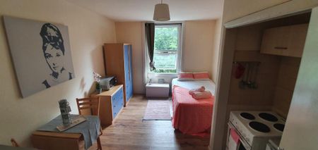 Studio to rent - Photo 3