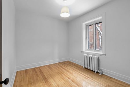 5221 Av. du Parc, Montréal (Le Plateau-Mont-Royal), QC H2V - Photo 2