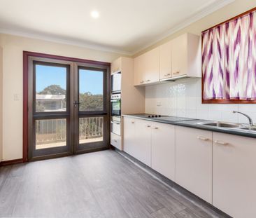 UNIQUE FAMILY DESIGN WITH CBD & MOUNTAIN OUTLOOK - Photo 5