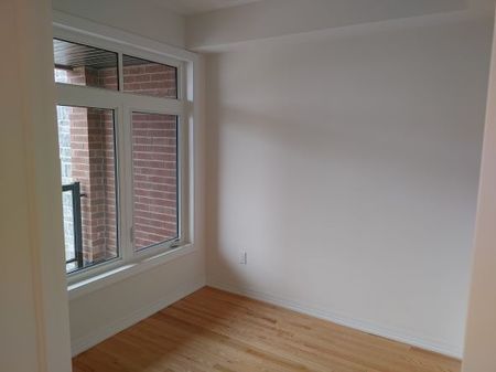 For Lease - 56 Delano Way, Newmarket, Ontario - Photo 3