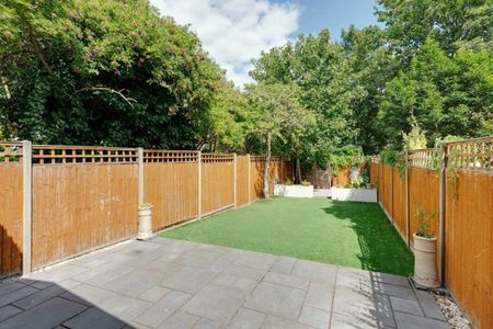 Dordrecht Road, Acton, W3 - Photo 3