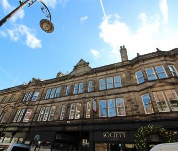 Silver Street, Bury, BL9 - Photo 1