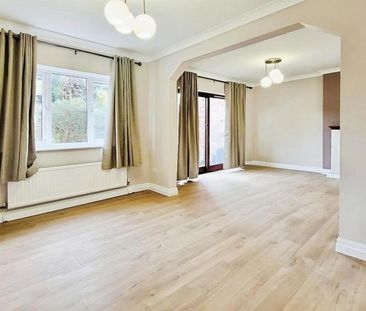 4 bedroom semi-detached house to rent - Photo 3