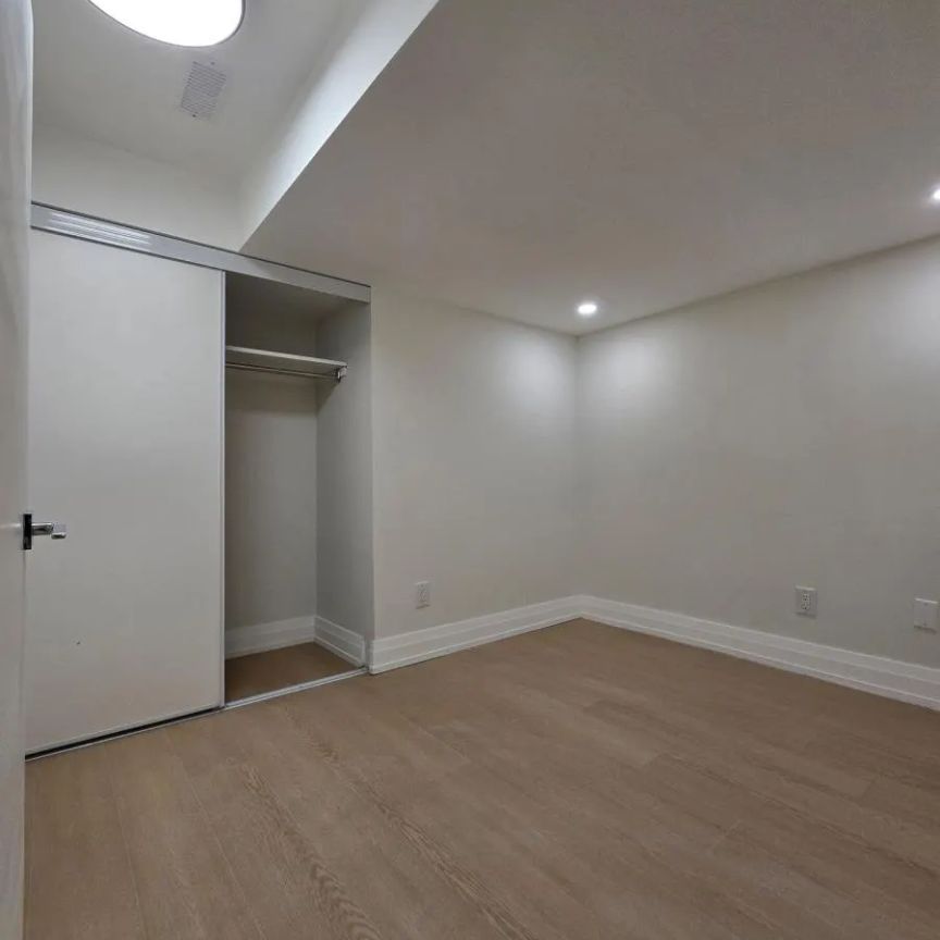 9 ALTON AVENUE - Photo 1