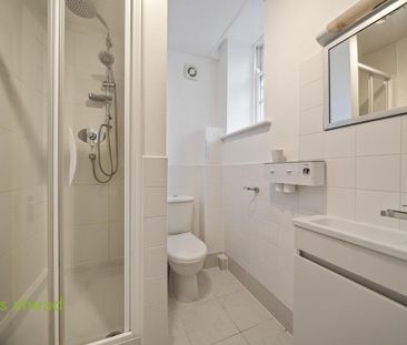 3 bedroom apartment to rent - Photo 3