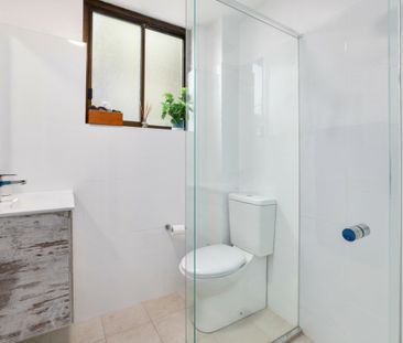 Stylish Beachside Apartment - Photo 6