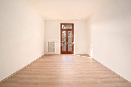 5 LOCALI SPAZIOSO E LUMINOSO VICINO AL CENTRO - Photo 2