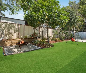 Stylish Family Retreat with Pool in Mansfield High Catchment - Photo 6