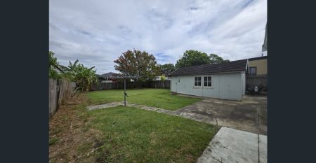 Great Location! - Photo 2