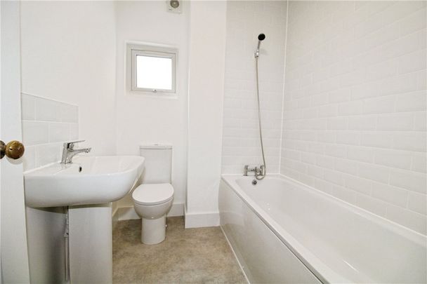 Replingham Road, London, SW18 5LJ - Photo 1