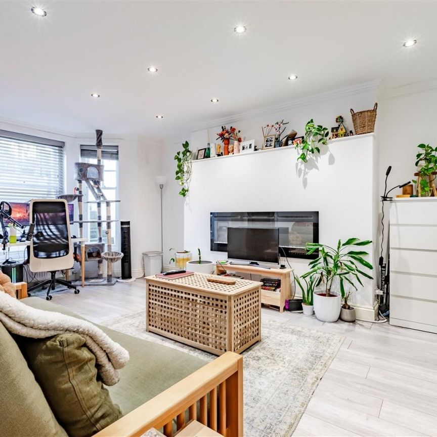 Holland Road, Hove - Photo 1