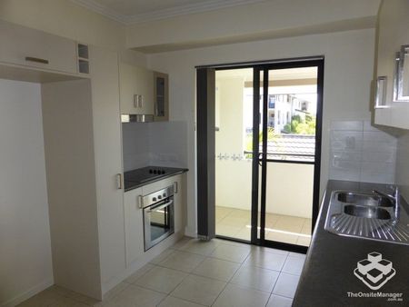 Two bedrooms, two bathrooms, apartment unit, West End, Townsville - Photo 2