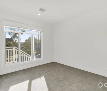 “SEASPRAY 3 Bed, 3 Bath, Balcony” - Photo 6