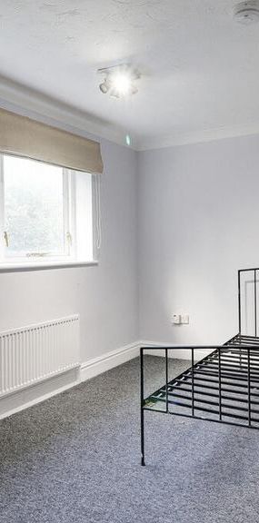 1 bedroom in a house share to rent - Photo 1