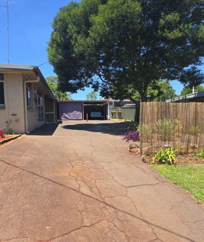 2/2 Raftery Street, Centenary Heights - Photo 3