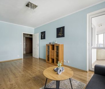 Wolna od zaraz kawalerka, tuż przy stacji metra 38 m² - Zdjęcie 1