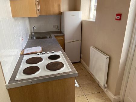 1 Bed Flat, Kingsdown Parade, BS6 - Photo 3