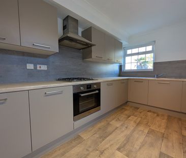 Dyer Road, SO15 - Photo 5