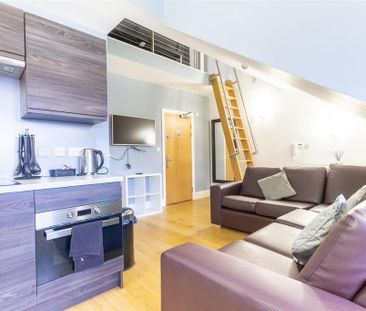 Studio to rent - Photo 2