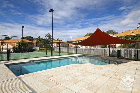 3 BEDROMM TOWNHOUSE - Warrigal State School Catchment - Photo 2