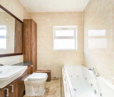 Chatsworth Avenue, Winnersh, Wokingham, RG41 - Photo 2