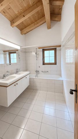 4.5 Dachgeschosswohnung - Dauermiete - - Foto 4