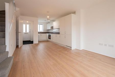 2 bedroom terraced house to rent - Photo 4