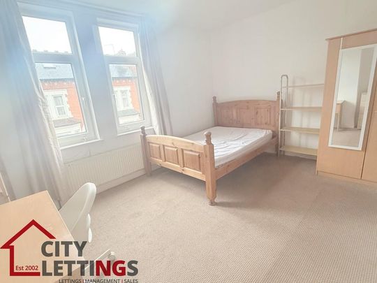 5 bedroom end of terrace house to rent - Photo 1