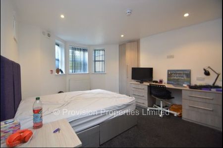 4 bed student properties Leeds - Photo 2