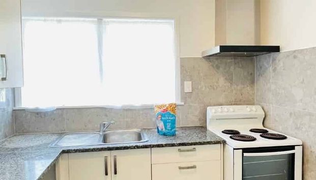 Spacious 2-Bedroom Apartment for Rent in Otahuhu - Photo 1