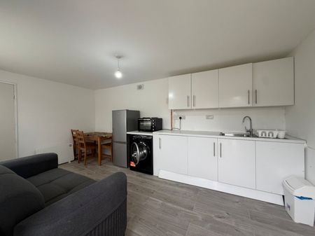Kingston Road, Ashford, Surrey,TW15 - Photo 3