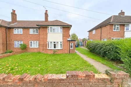 2 Bedroom Flat To Let - HP12 - Photo 5